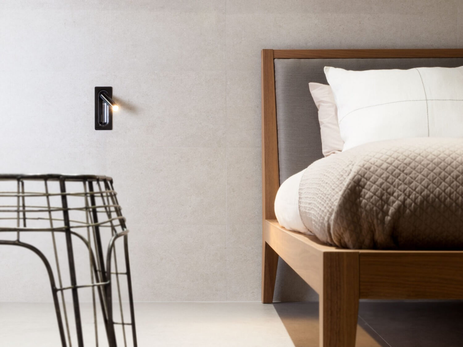 LIVING BEREN WALL LIGHT GREY DOT 30x90 RECT Bosch